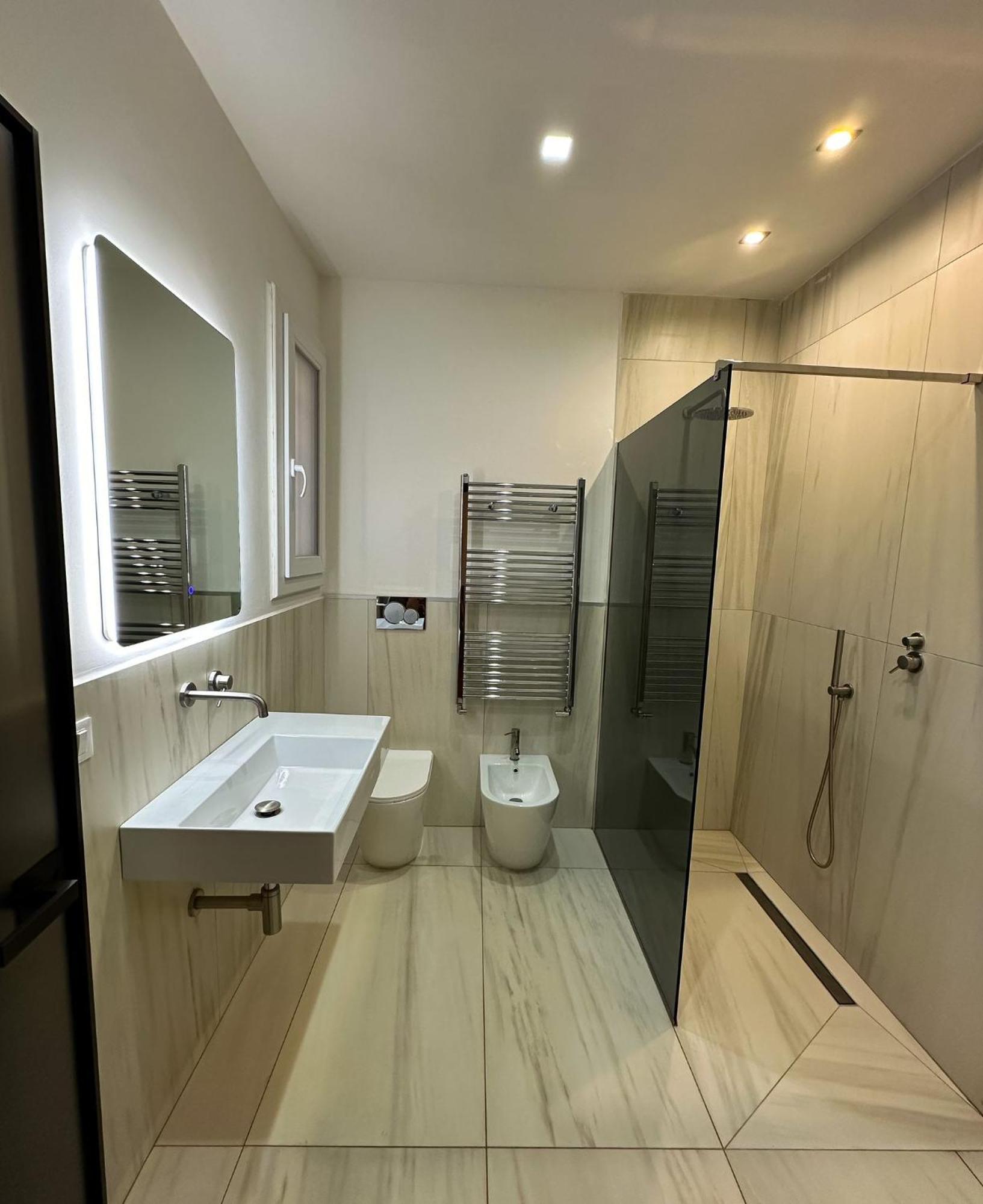 Whouse Large Suite Apartment Indipendenza Bologna Exteriör bild